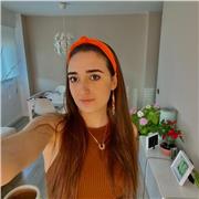 Profesora de química y otras materias para alumn@s de primaria o la ESO. Tengo experiencia previa dando clases